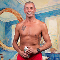 mannen scheren de baard voor het goede doel